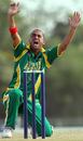 Robin Peterson appeals for an lbw decision, Ireland v South Africa, Port-of-Spain, March 5, 2007