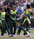 Pakistan celebrate a job well done, 1st Semi-final, ICC World Twenty20, Cape Town