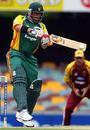 Michael Di Venuto plays a pull, Queensland v Tasmania, FR Cup, Brisbane, October 10, 2007