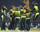 The Pakistan players huddle up at the fall of a wicket, Pakistan v South Africa, 2nd ODI, Lahore, October 20, 2007