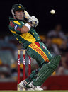 Travis Birt prepares to play a short ball, Queensland v Tasmania, KFC Twenty20, Brisbane, January 10, 2008