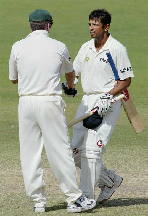Steve Waugh congratulating Rahul Dravid after the latter hit the winning runs at the Adeliede test in 2003