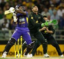 Chaminda Vaas' swipe at Brad Hogg resulted in a catch to Chaminda Vaas, Australia v Sri Lanka, 6th Match, CB Series, Perth, February 15, 2008