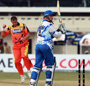 Heath Streak bowled Paul Nixon in the final over, Ahmedabad Rockets v Delhi Giants, ICL, Hyderabad, October 12, 2008