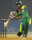 Imran Nazir gets bat on ball, Hyderabad Heroes v Lahore Badshahs, ICL 1st final, Ahmedabad, November 13, 2008