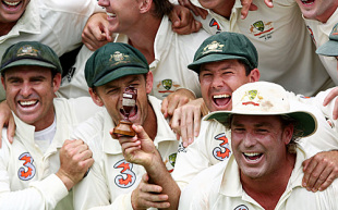 Australian news: Shane Warne backs Ricky Ponting to stay on as captain