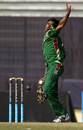 Rubel Hossain bowls in the final, Bangladesh v Sri Lanka, Tri-series, final, Mirpur, January 16, 2008