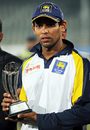 Tillakaratne Dilshan with the Man-of-the-Match trophy, Pakistan v Sri Lanka, 2nd ODI, Karachi, January 21, 2009