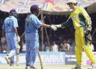 31 March 2001: Australia in India, 2000/01, 3rd One-Day International, India v Australia, Nehru Stadium, Indore.