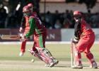01 July 2001: Coca-Cola Cup (Zimbabwe) 2001, 5th Match, West Indies v Zimbabwe, Queens Sports Club, Bulawayo