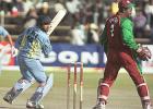 07 July 2001: Coca-Cola Cup (Zimbabwe) 2001, Final, India v West Indies, Harare Sports Club