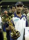Marvan Atapattu with the trophy, Sri Lanka v India, Final, Asia Cup, August 1, 2004
