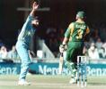19 October 2001: Standard Bank Triangular Tournament, 2001-01, 7th Match, India v South Africa, Buffalo Park, East London