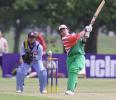 Ireland v India at the 2000 Women's World Cup , played at the Hagley Oval ,11th December