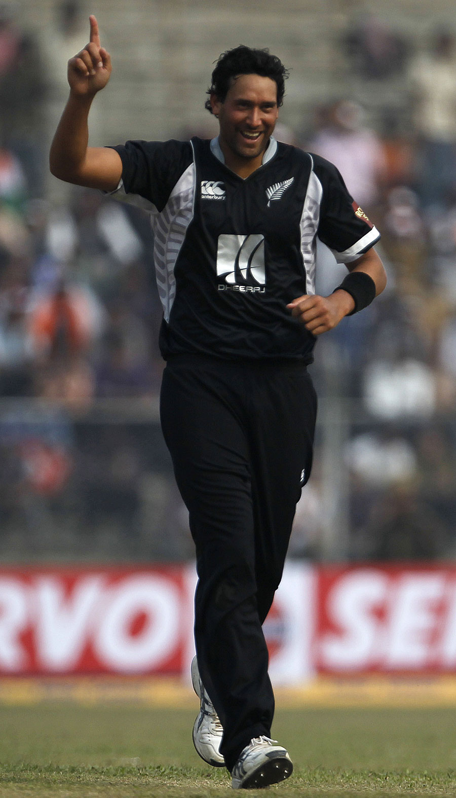 Daryl Tuffey celebrates the wicket of Murali Vijay | Photo | India v New Zealand | ESPNcricinfo.com