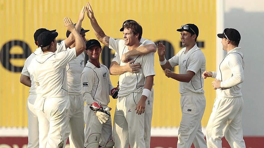 Doug Bracewell took two crucial wickets before stumps Doug Bracewell took two crucial wickets before stumps