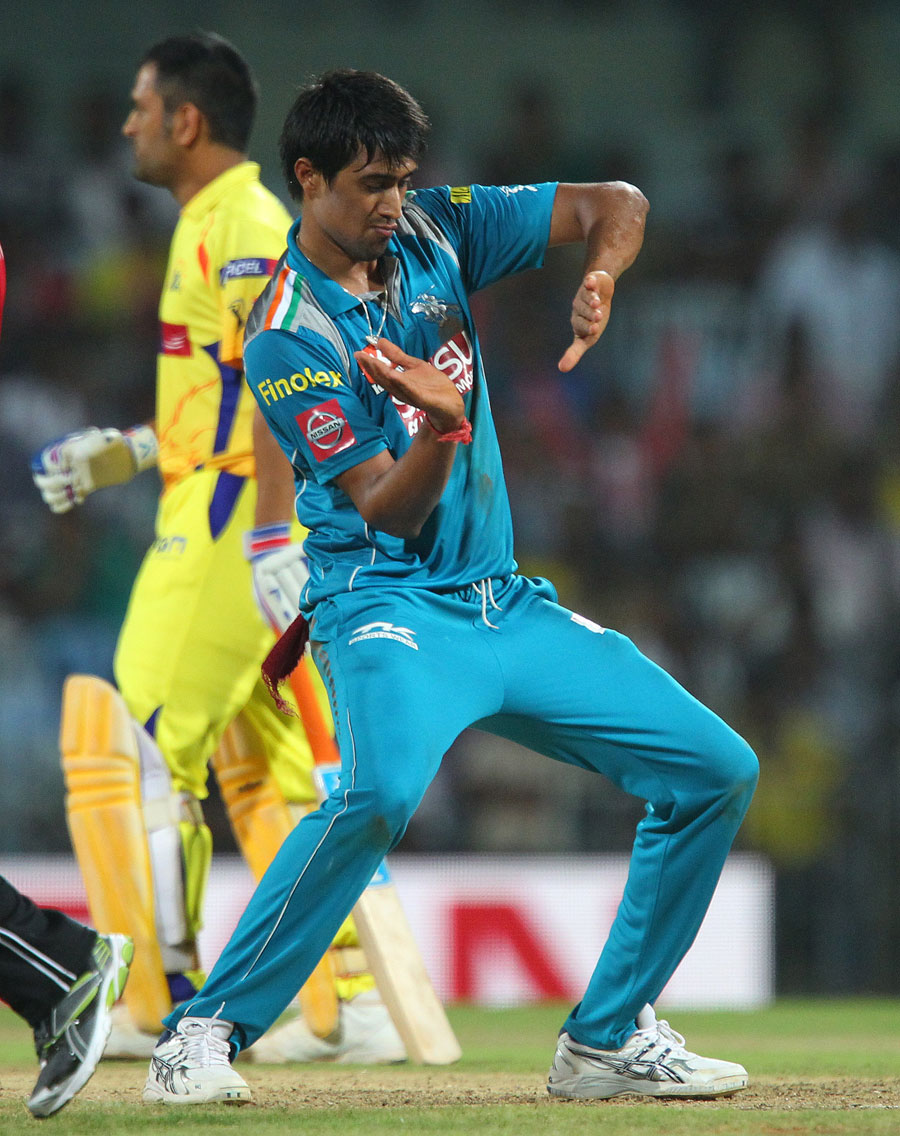 Rahul Sharma celebrates Dwayne Bravo's wicket, Chennai Super Kings ...