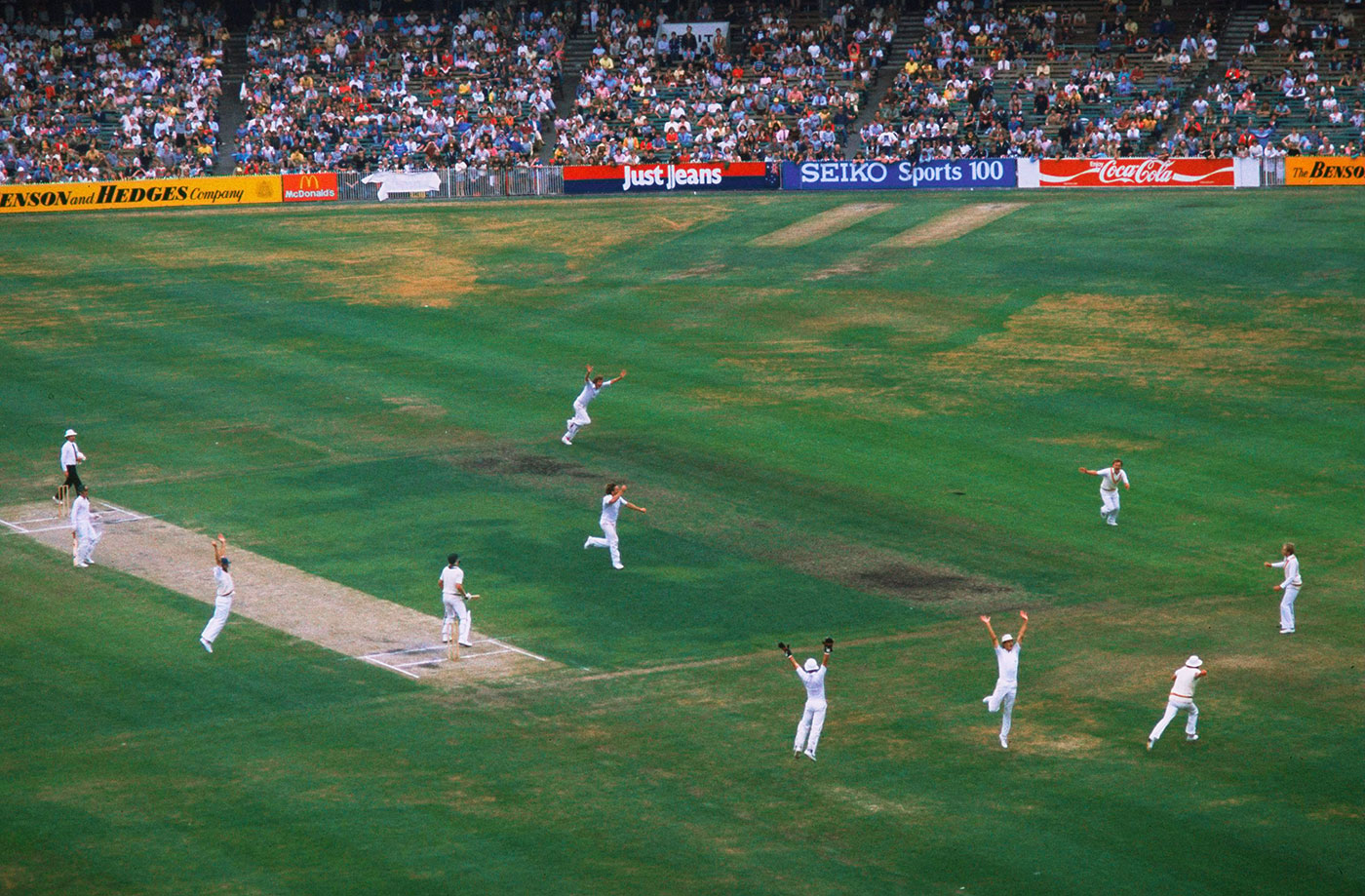 Melbourne 1982: Miller catches Thomson to end a cliffhanger