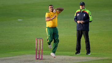 Samit Patel serves Notts a reminder of his class