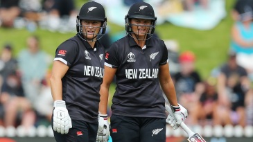Unchanged New Zealand bat against unchanged South Africa