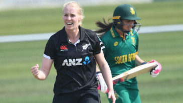 Rowe replaces injured Devonshire in New Zealand’s World Cup squad