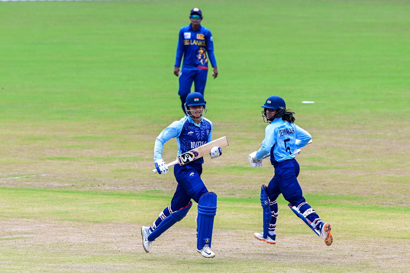 Rodrigues bats with 