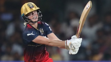 RCB bowl in season opener, Deandra Dottin debuts for Giants