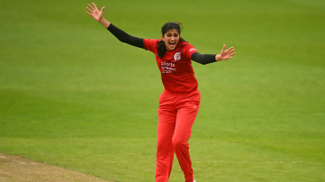 Wides gift Lancashire last-gasp win over Essex