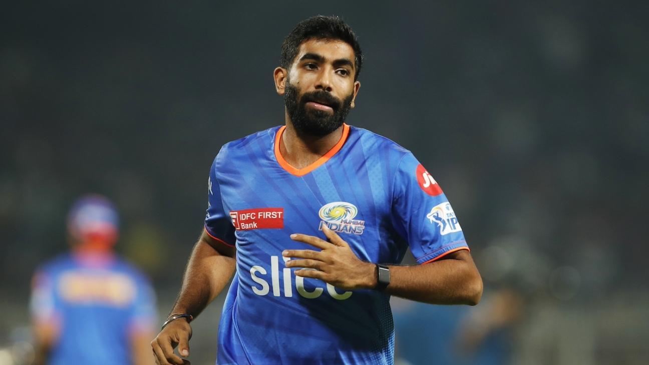 Bumrah joins Mumbai Indians squad ahead of home game against RCB