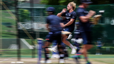 Namibia bat in clash of unchanged teams