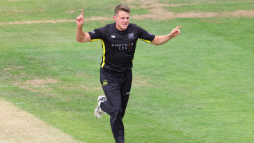 Taylor, Charlesworth, Shaw keep Gloucestershire revival on track