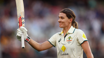 Sutherland century buries England amid woeful catching display