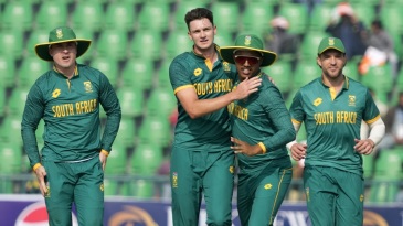 Zimbabwe bat; Eathan Bosch makes his T20I debut for South Africa