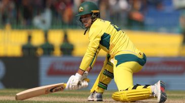 Australia bowl first, Carey in for ill Inglis; SA recall van der Dussen