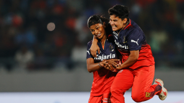 Gujarat Giants opt to bowl, one change for both teams