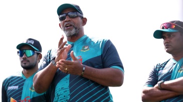 BCB to talk to Simmons to continue as Bangladesh head coach