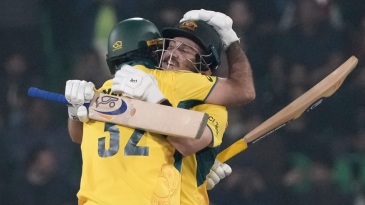 Australia, South Africa in battle to top the group