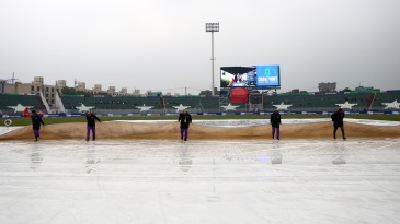 Pakistan, Bangladesh share points after washout