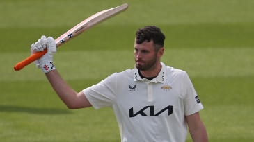 Sibley builds his case as Surrey respond in ominous fashion