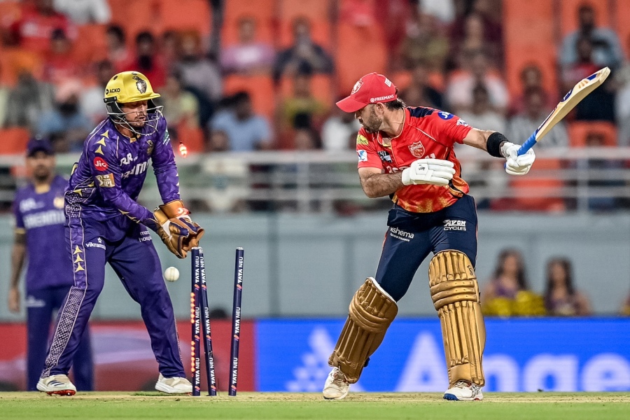 Glenn Maxwell: works best with an instruction manual