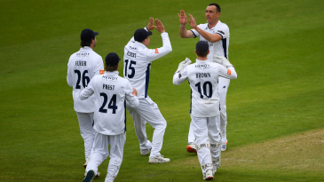 Kyle Abbott maintains Somerset stranglehold to give Hampshire first-day honours