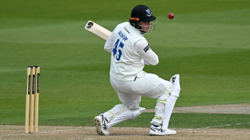 Coles 99* fights for Sussex but Essex close in