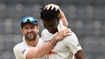 Zimbabwe opt to bat, New Zealand bring in Nathan Smith