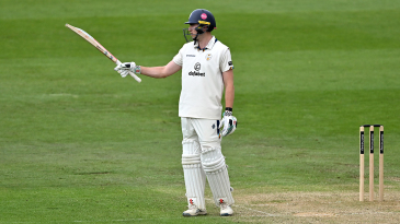 Andersson on song again as Derbyshire rack them up