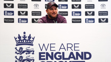 Brendon McCullum wants England Test team to reconnect with fans