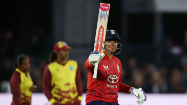 Dunkley, Knight seal redemptive win as England outdo Matthews’ brilliant 100*