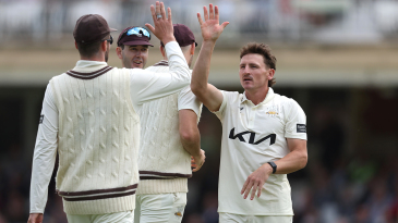 Nathan Smith’s six-wicket haul hands Surrey thumping win over Worcestershire