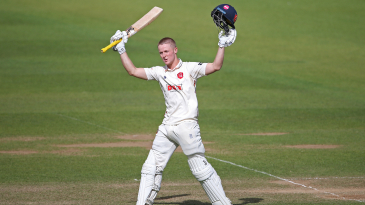 Charlie Allison stars with maiden century to leave Surrey with testing final day