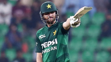 Farhan replaces injured Fakhar as Pakistan bat