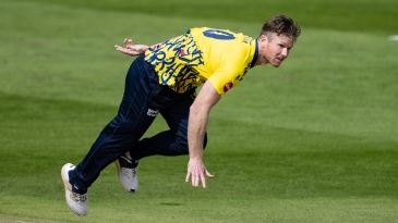 Durham take the honours after wrecking Bears top-order